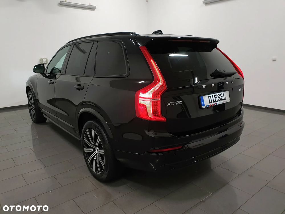 Volvo XC 90 B5 D AWD R-Design 7os - 4