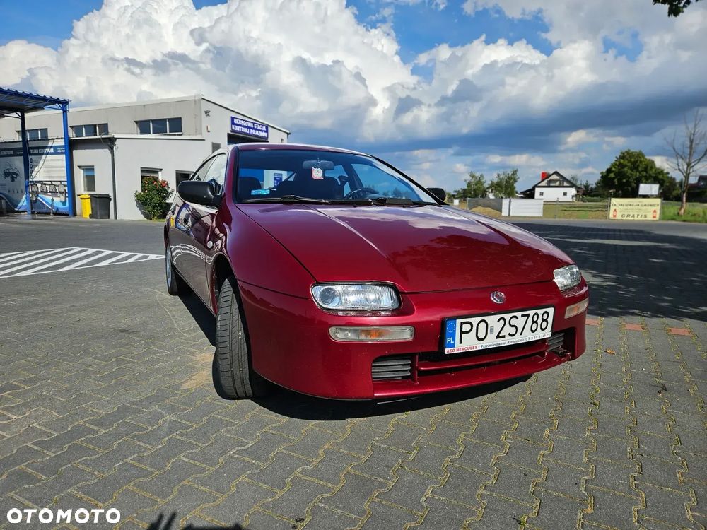 Mazda 323F - 2