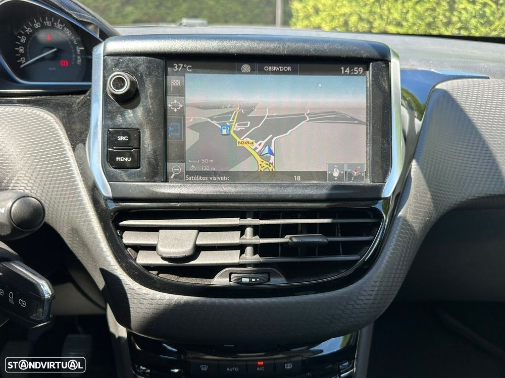 Peugeot 2008 1.6 BlueHDi Allure - 21