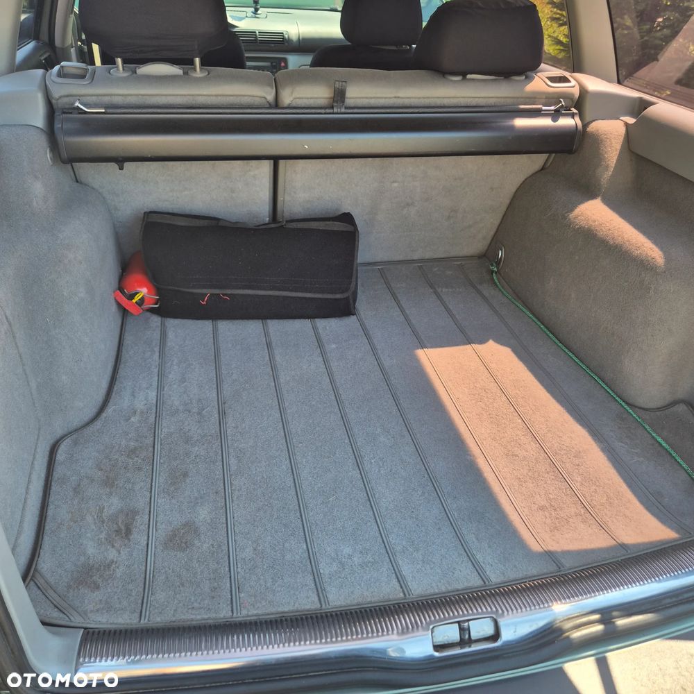 Volkswagen Passat 1.6 - 5