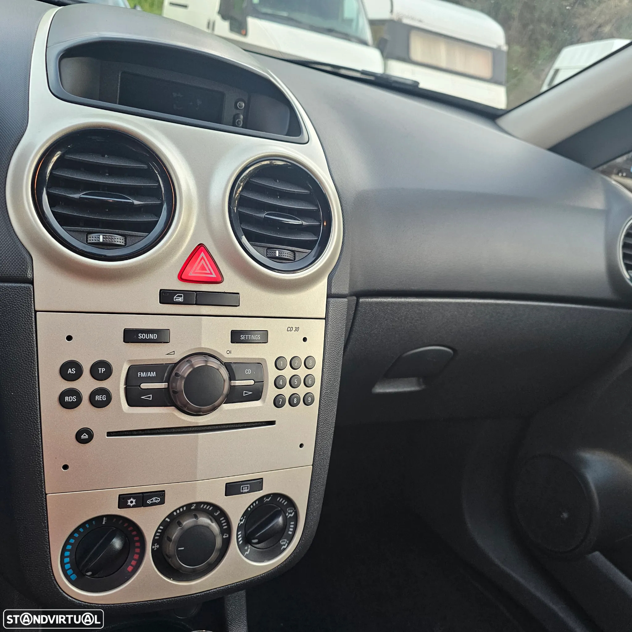 Opel Corsa - 10