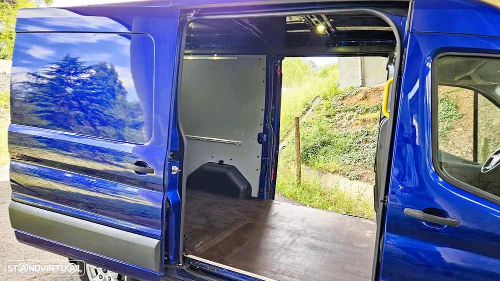 Ford Transit L2H2 2.0 TDCI Caixa automática - 130 CV - 45