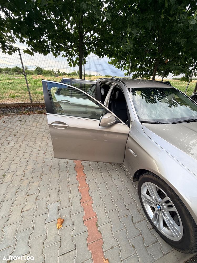 BMW Seria 5 525d xDrive - 4