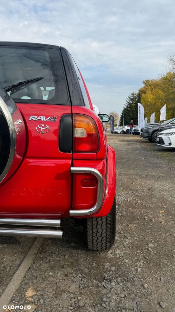 Toyota RAV4 2.0 - 10