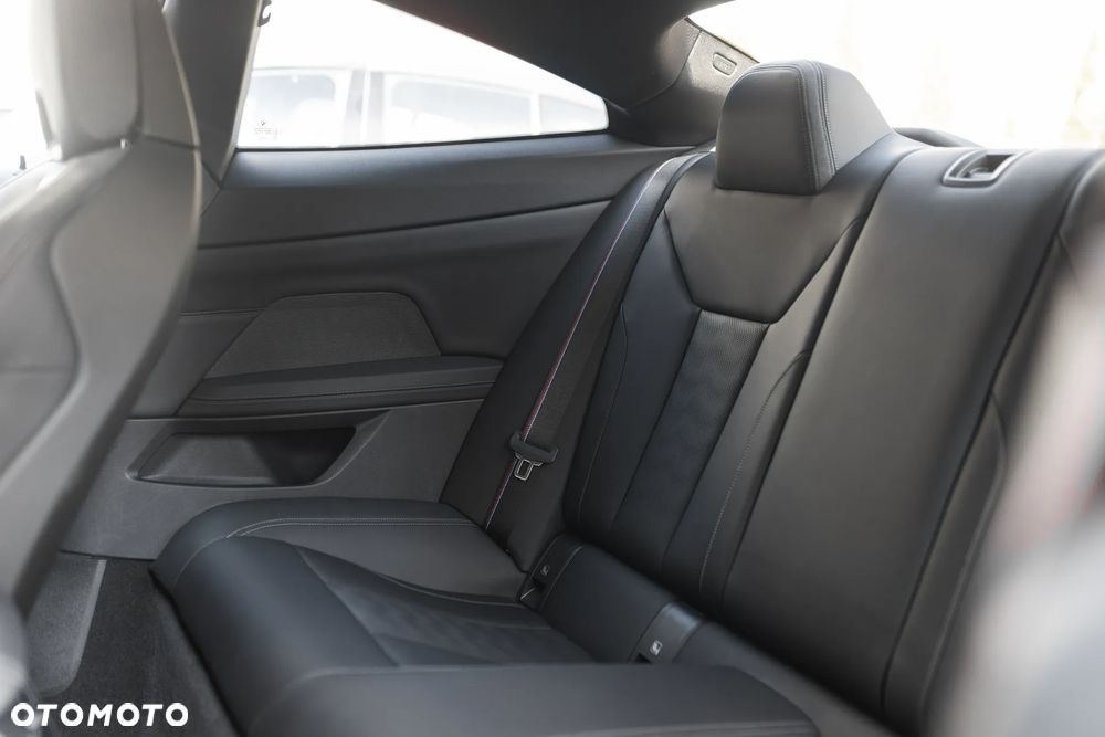 BMW M4 Competition M xDrive sport - 17