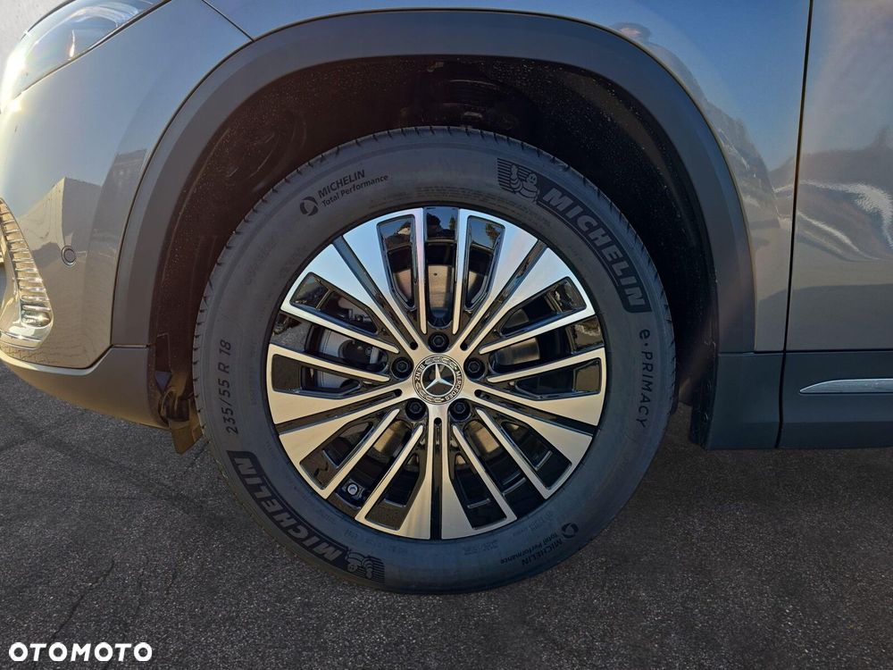 Mercedes-Benz EQA - 9