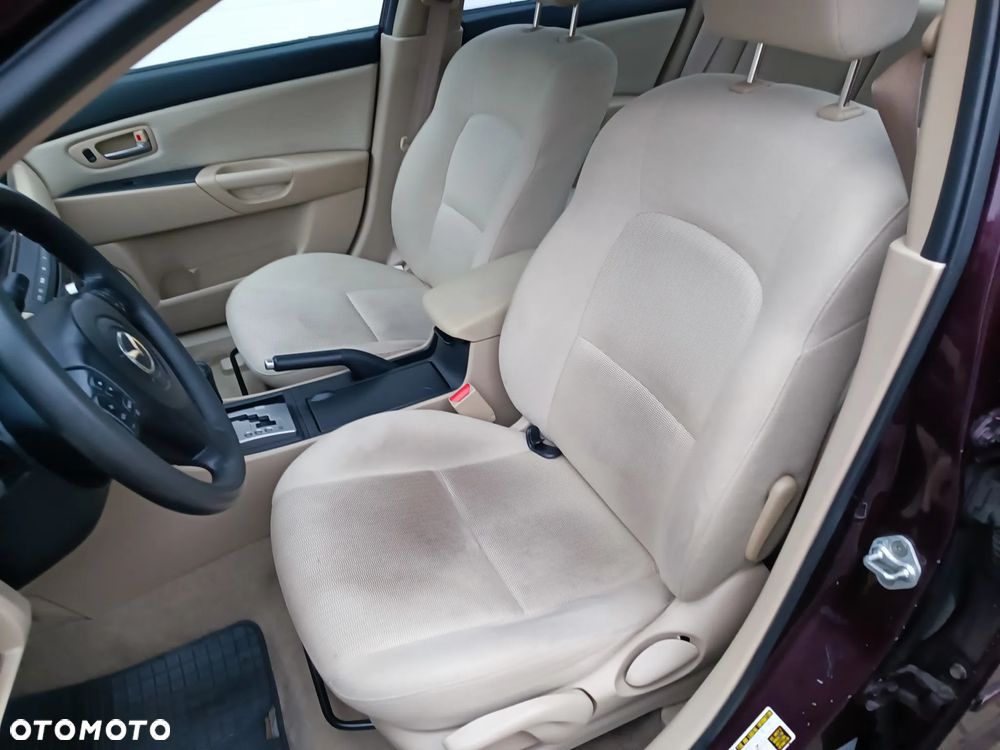 Mazda 3 2.0 Exclusive + - 20