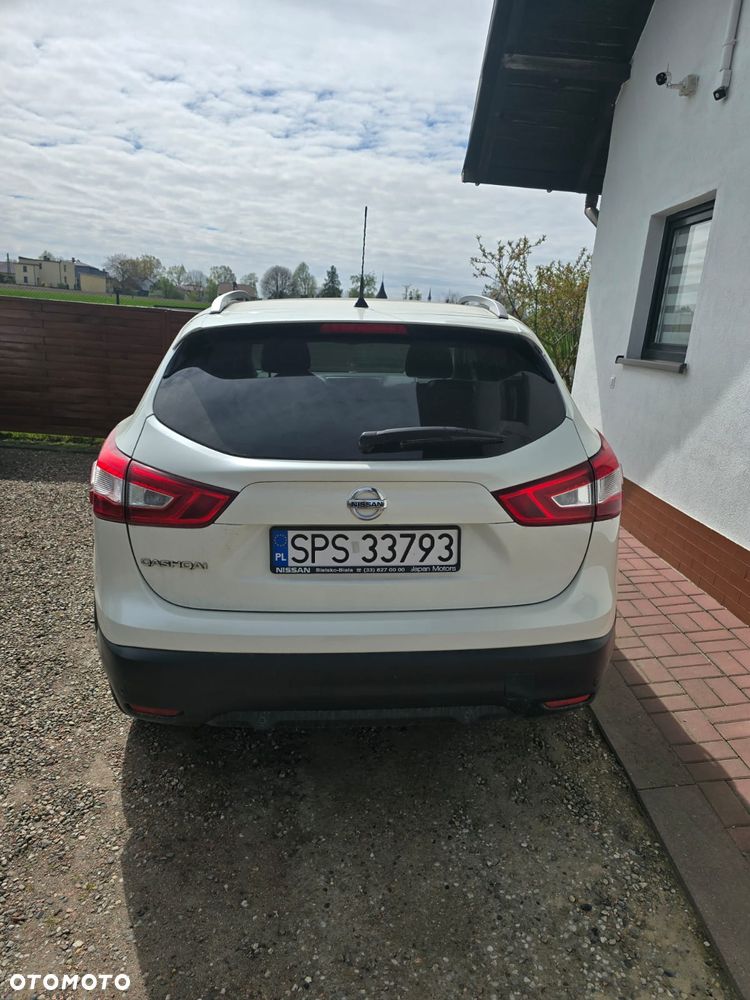Nissan Qashqai 1.2 DIG-T N-Connecta EU6 - 2