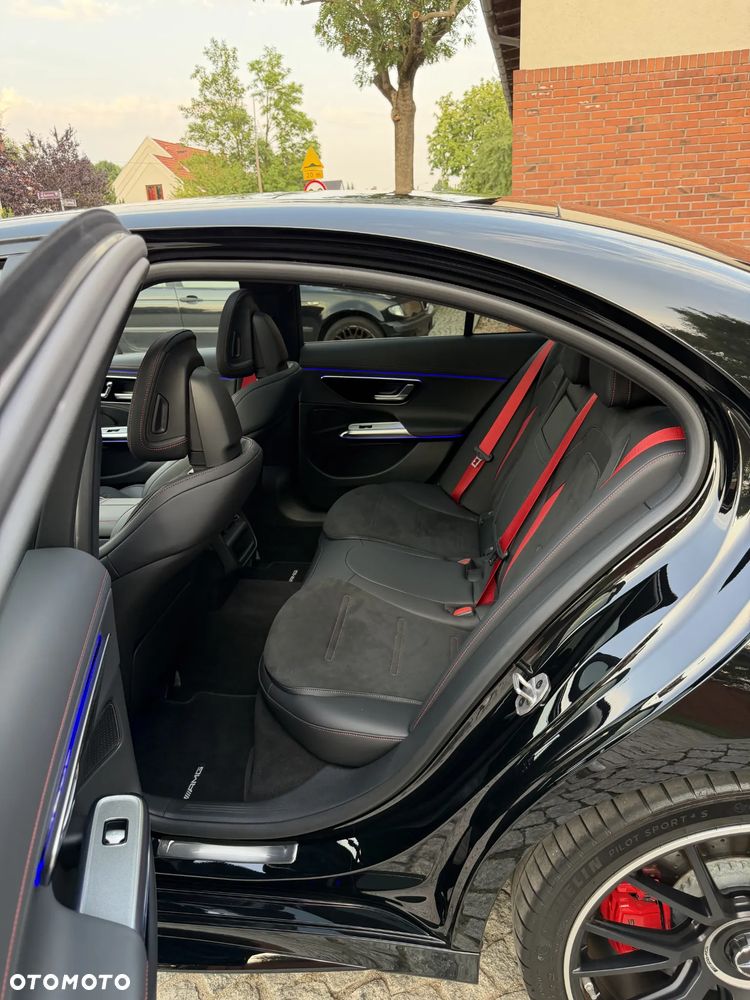 Mercedes-Benz Klasa E AMG 53 4Matic+ AMG SPEEDSHIFT TCT 9G - 15