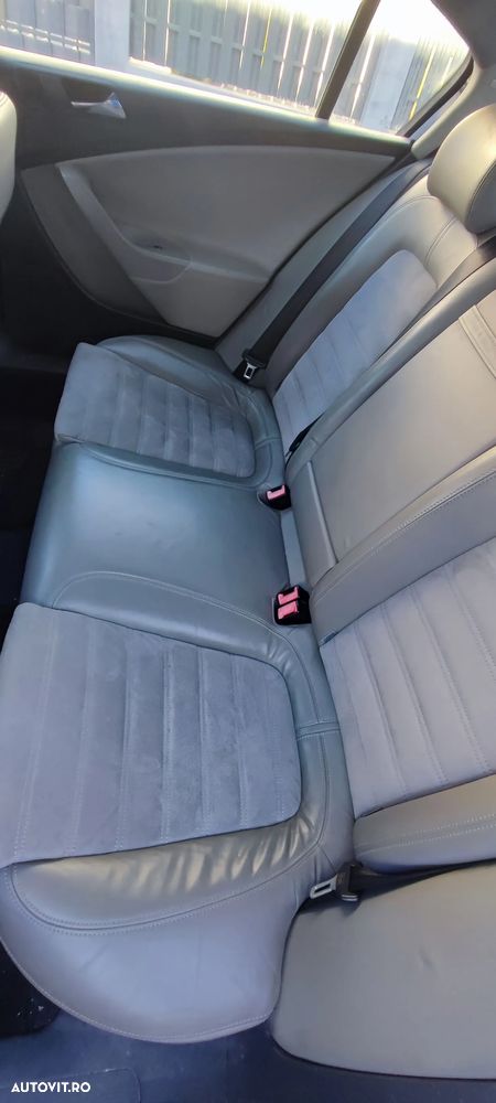 Volkswagen Passat 2.0TDI Highline DPF DSG - 25