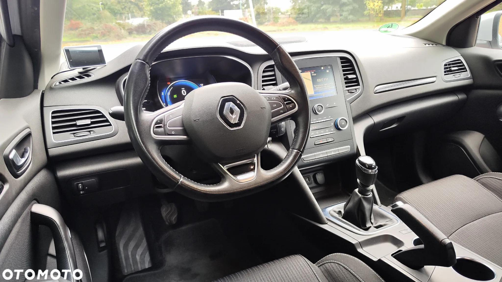 Renault Megane ENERGY TCe 100 EXPERIENCE - 23
