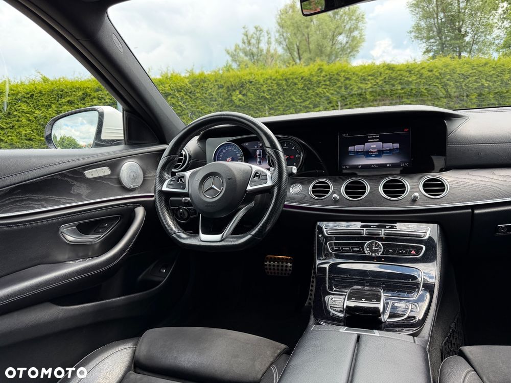 Mercedes-Benz Klasa E 220 d 9G-TRONIC - 22