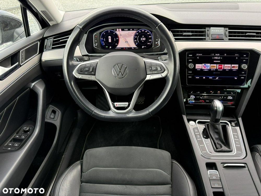 Volkswagen Passat - 5