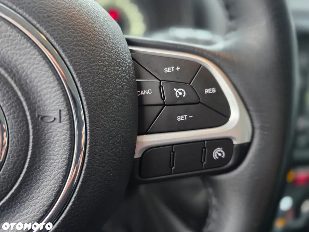 Jeep Renegade 1.6 E-TorQ Longitude FWD - 28