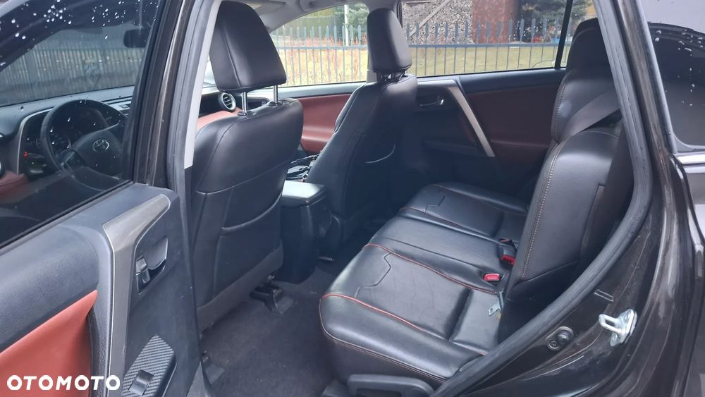 Toyota RAV4 - 7