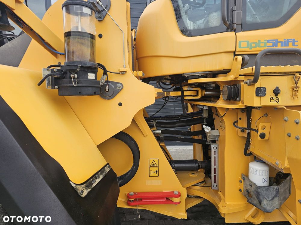 Volvo L180H - 13