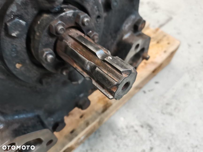 Środek mostu Fendt 933 Vario {Tył} - 4