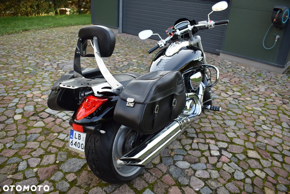 Suzuki Intruder - 4