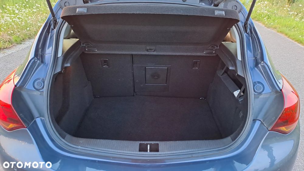 Opel Astra 1.6 T Cosmo - 6