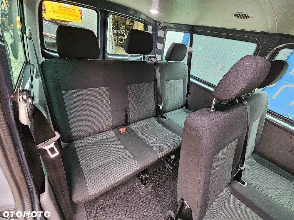 Volkswagen Transporter Kombi L1H1 - 10