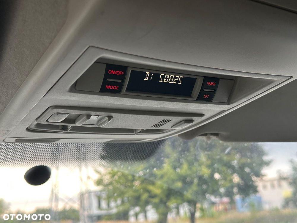 Volkswagen Transporter - 9