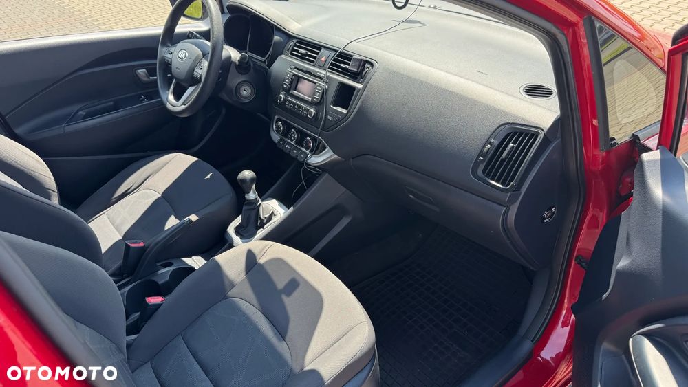 Kia Rio 1.2 L - 11