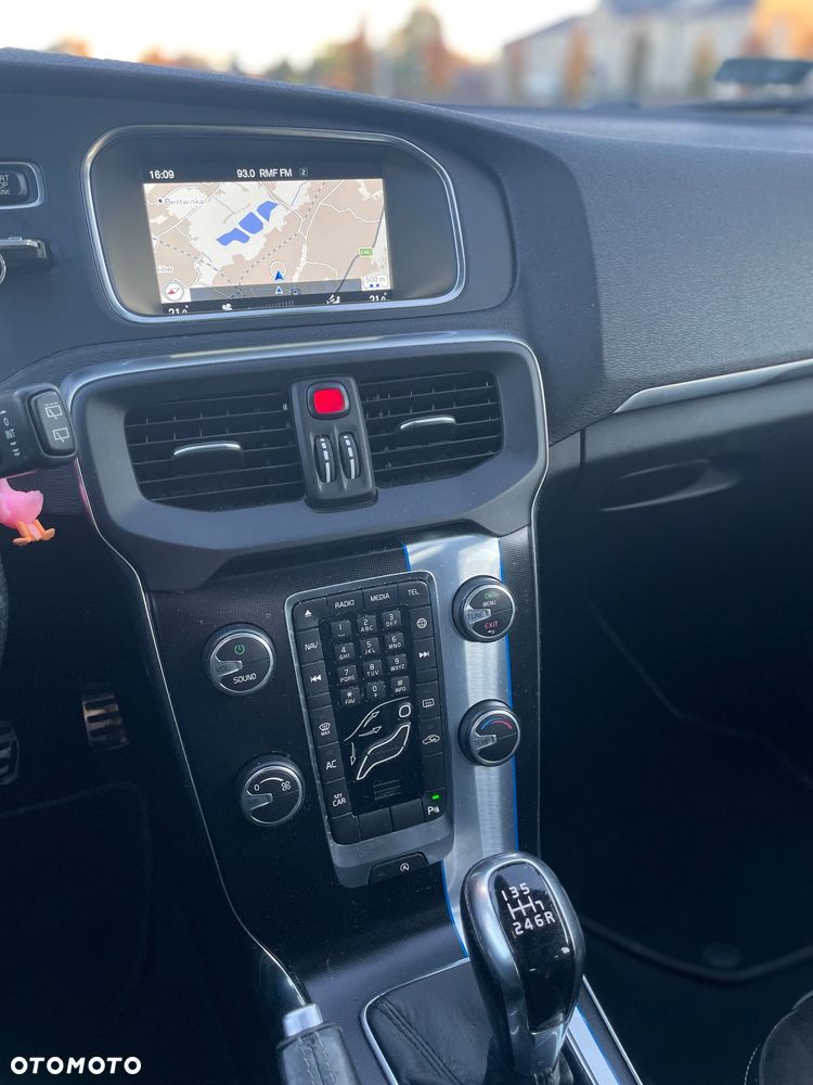 Volvo V40 D2 Drive-E R-Design Kinetic - 16
