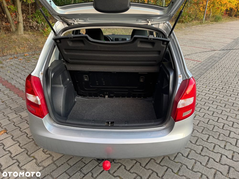 Skoda Fabia 1.4 16V Active - 8