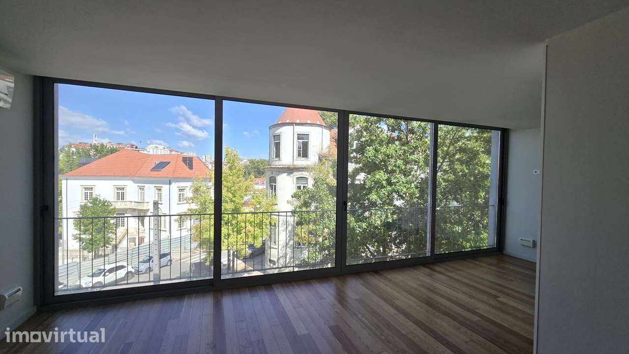 Apartamento T2 de luxo ao pé das Escadas Monumentais - Grande imagem: 2/14
