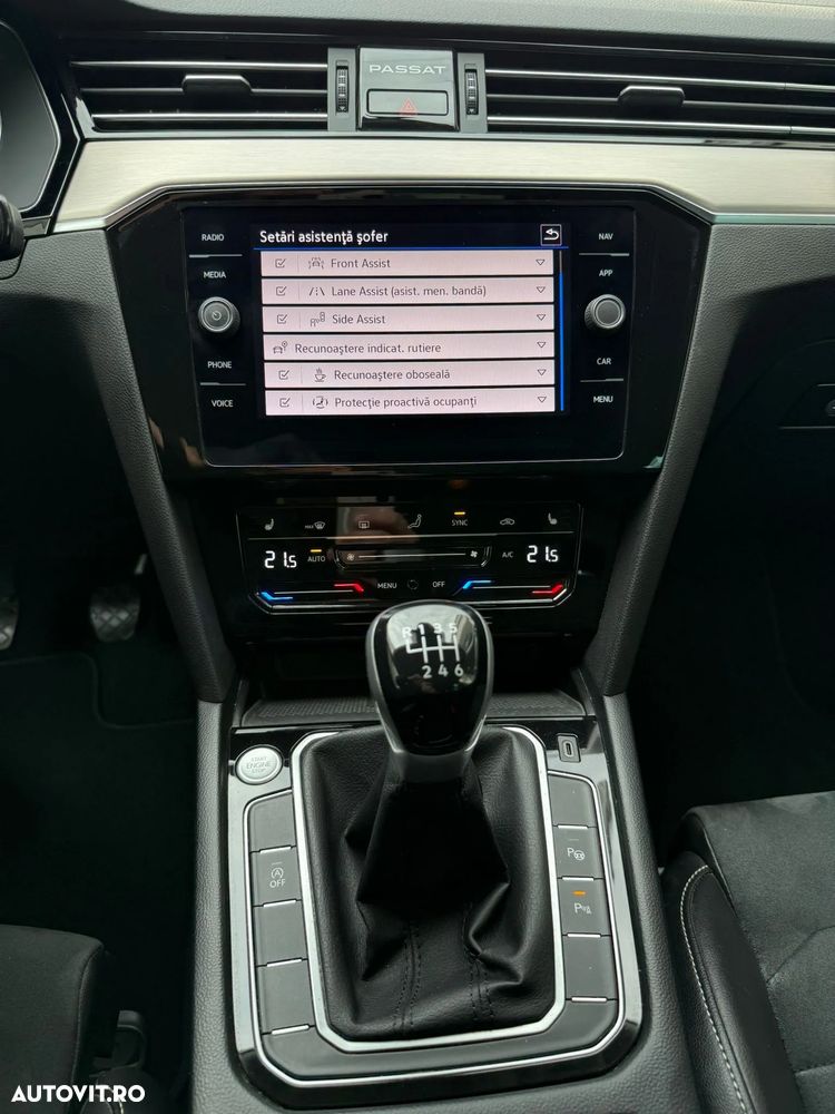 Volkswagen Passat 2.0 TDI SCR Elegance - 19