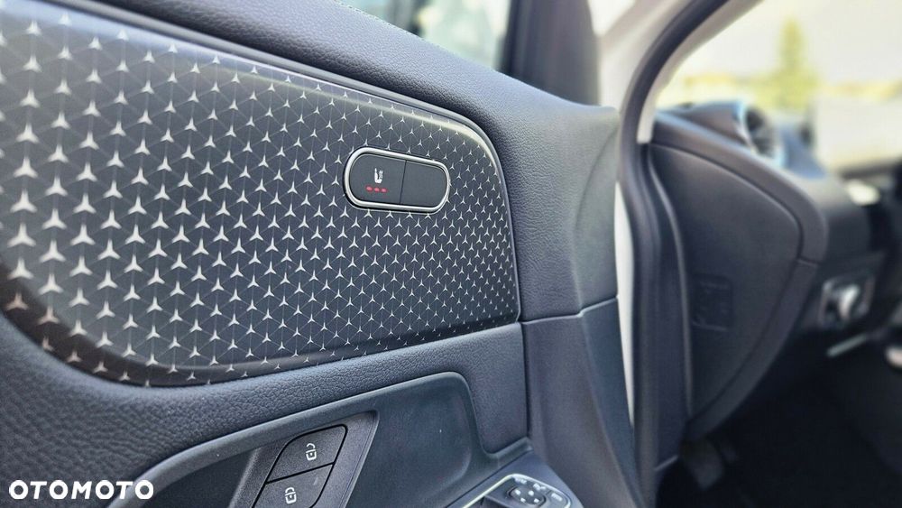 Mercedes-Benz GLA - 8