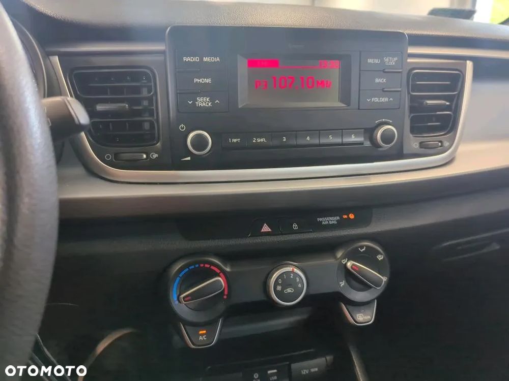 Kia Rio 1.2 M - 11