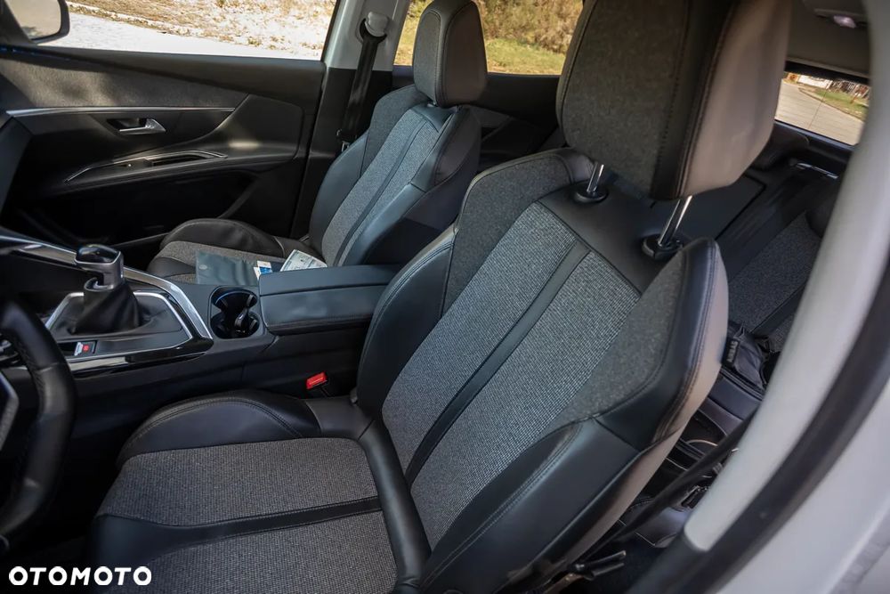 Peugeot 3008 HDi 150 Active - 19