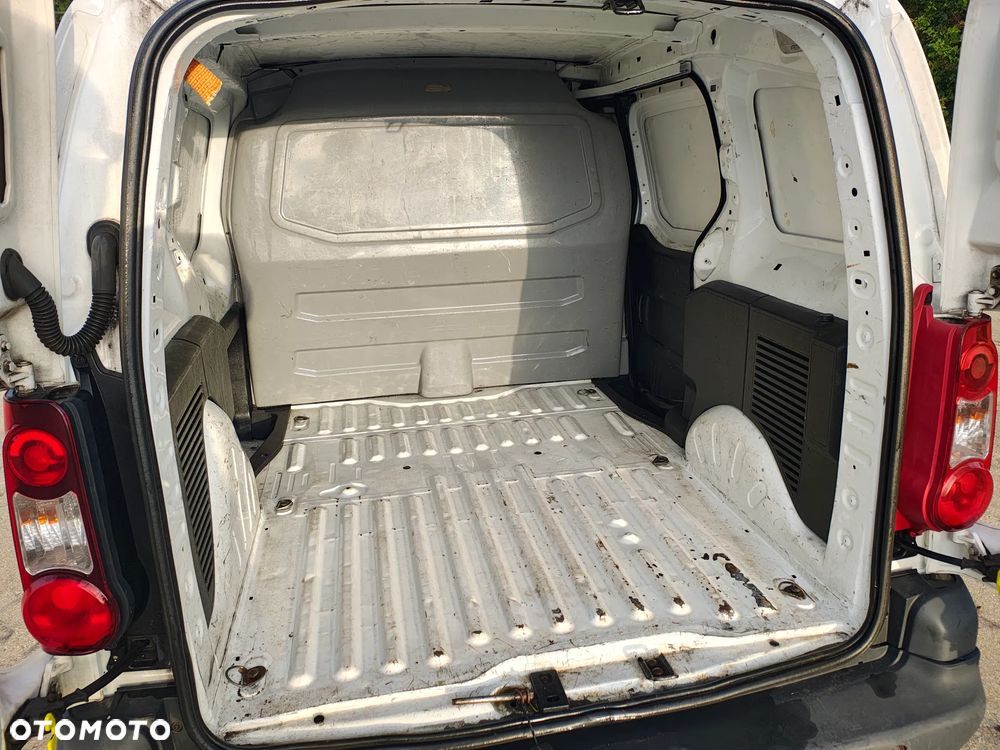 Citroën BERLINGO - 11