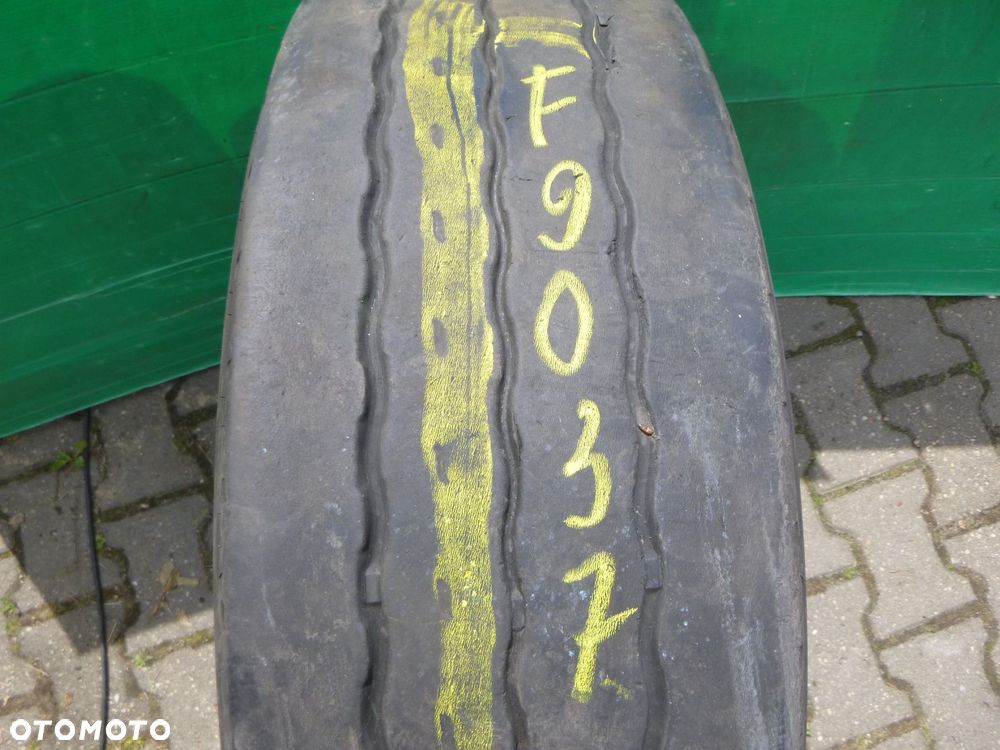 Opona ciężarowa 245/70R19.5 Goodyear KMAX T. Opony ciężarowe - 2