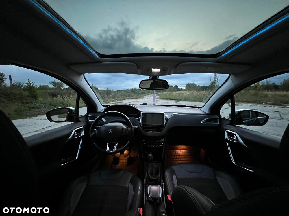 Peugeot 2008 PureTech 82 Allure - 12