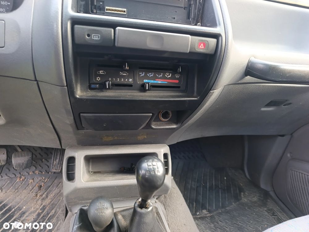 Ford Maverick 2.4 GLS - 8