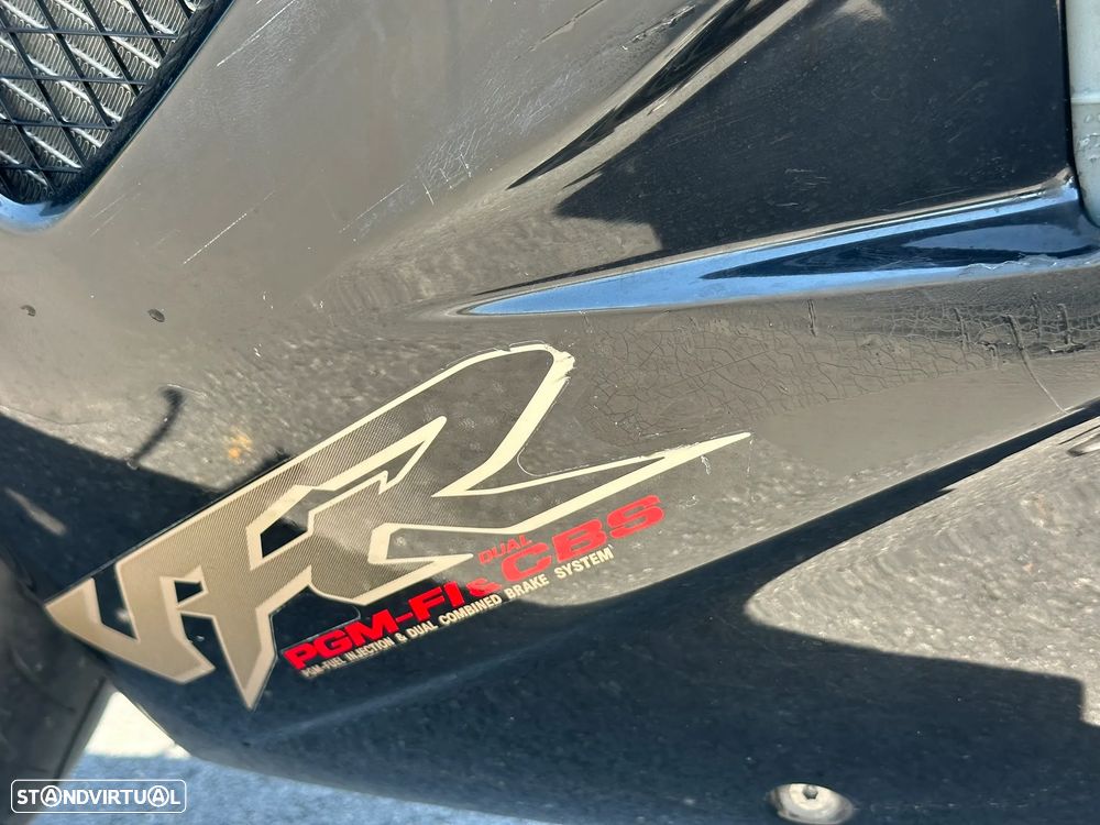 Honda VFR FI - 10