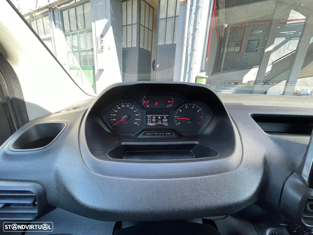 Peugeot PARTNER ASPHALT STANDARD 1.6 BLUEHDI 100CVM5 - 25