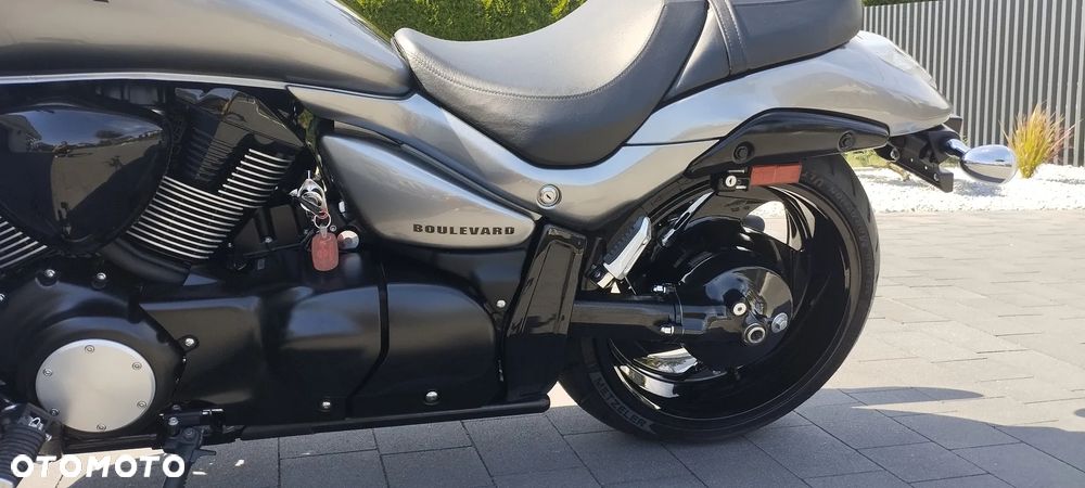 Suzuki Boulevard - 31