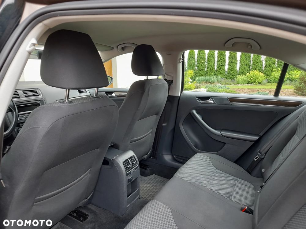 Volkswagen Jetta 1.2 TSI BMT Comfortline - 13