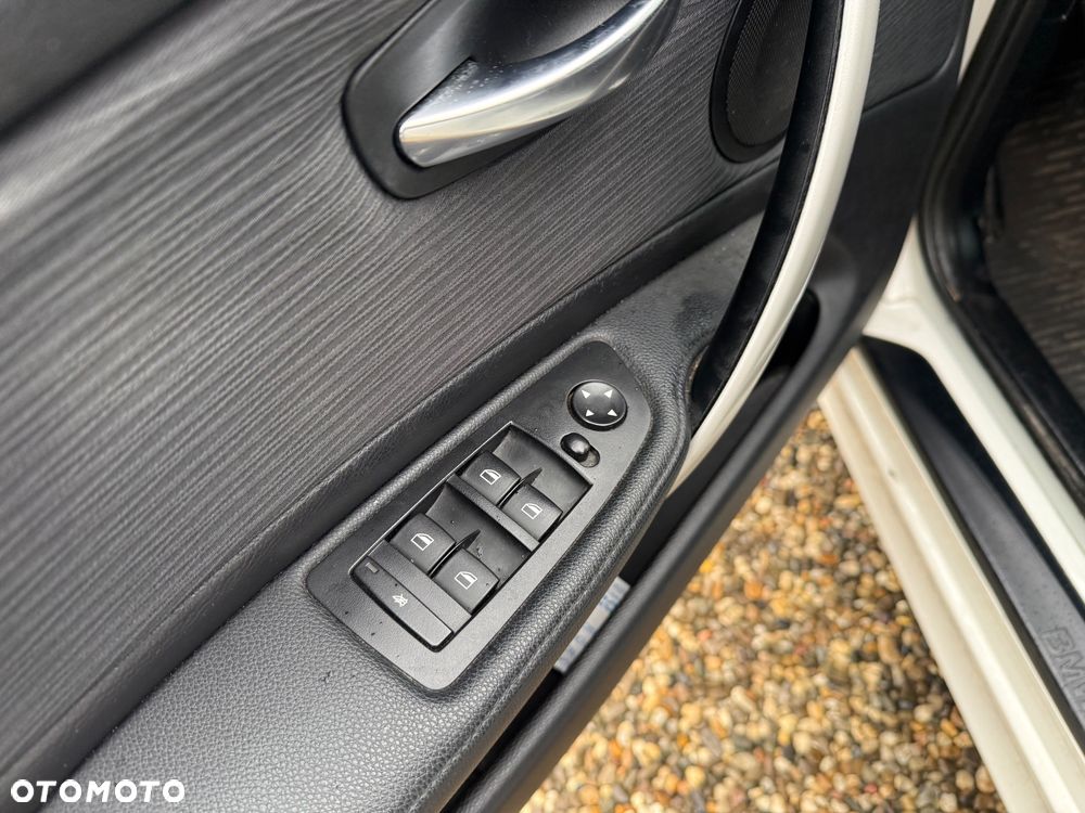 BMW Seria 1 - 17