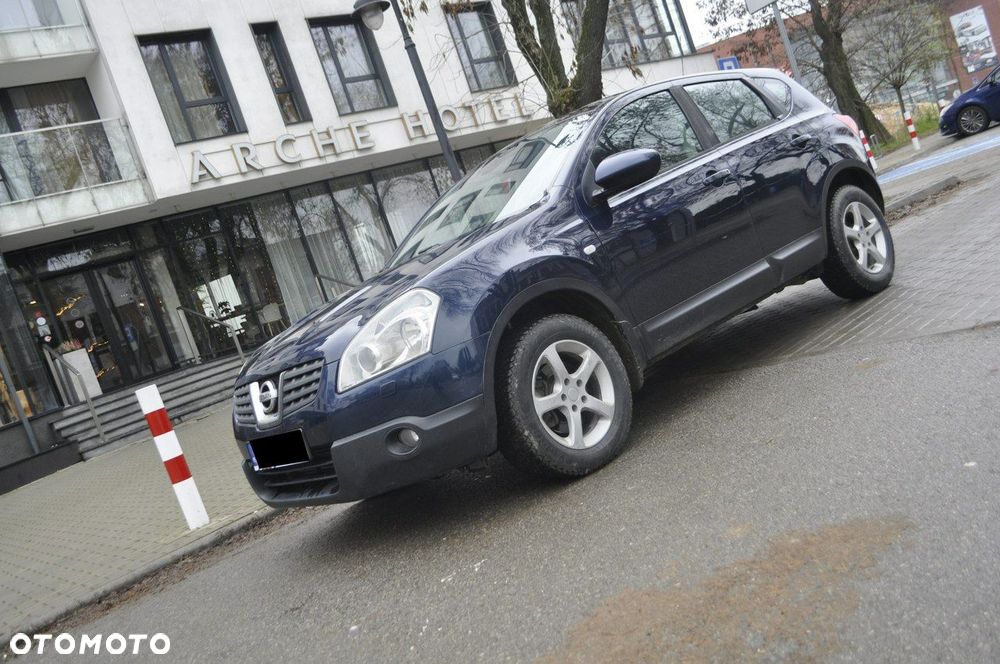 Nissan Qashqai 2.0 dCi 4 x 4 DPF tekna - 2