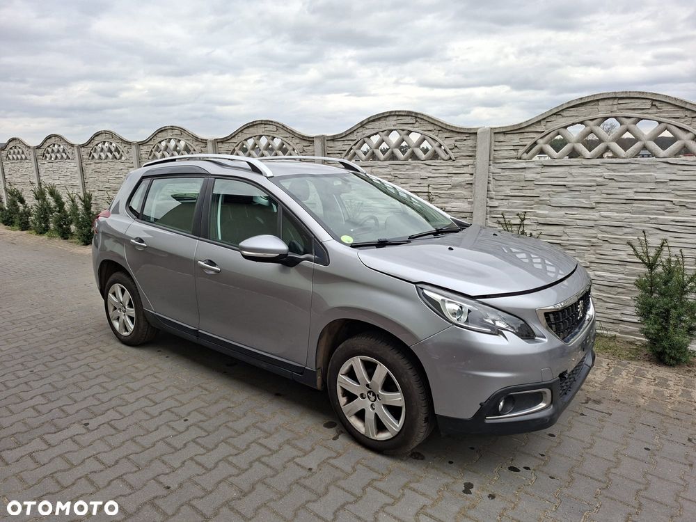 Peugeot 2008 BlueHDi 100 STOP & START Style - 1