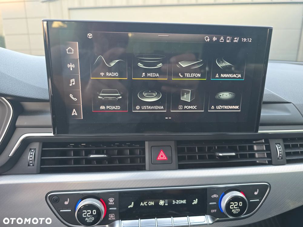 Audi A4 Limousine - 13