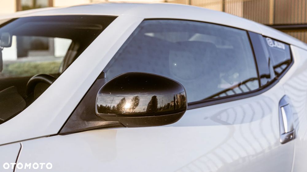 Nissan 370 Z Standard - 22