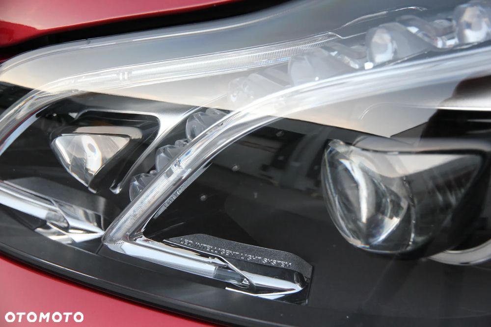 Mercedes-Benz Klasa E 63 AMG S 4-Matic - 12