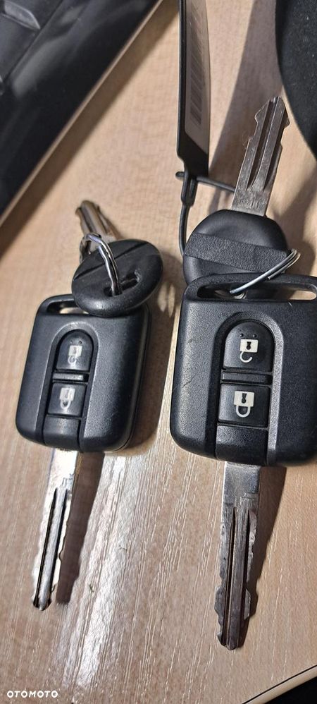 Nissan Navara 2.5 D LE - 3