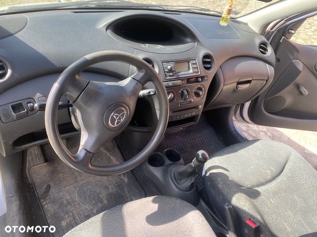 Toyota Yaris 1.0 Base - 5