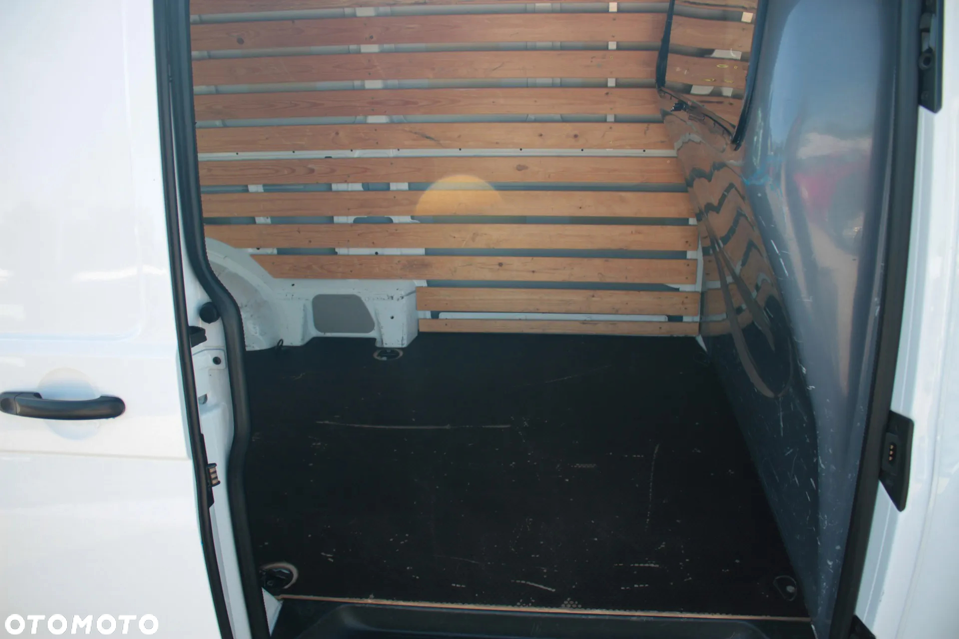 Volkswagen Transporter - 16